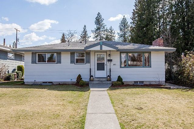 1st image of 3203 W Rockwell Ave