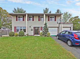 31 Patton Dr, Somerset, NJ 08873