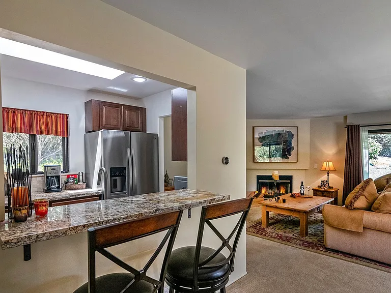 525 Las Palmas Dr — Photo 12