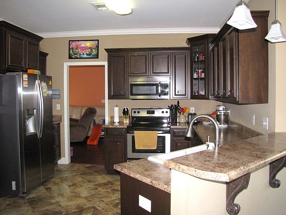 4th image of 105 Attwater Ct