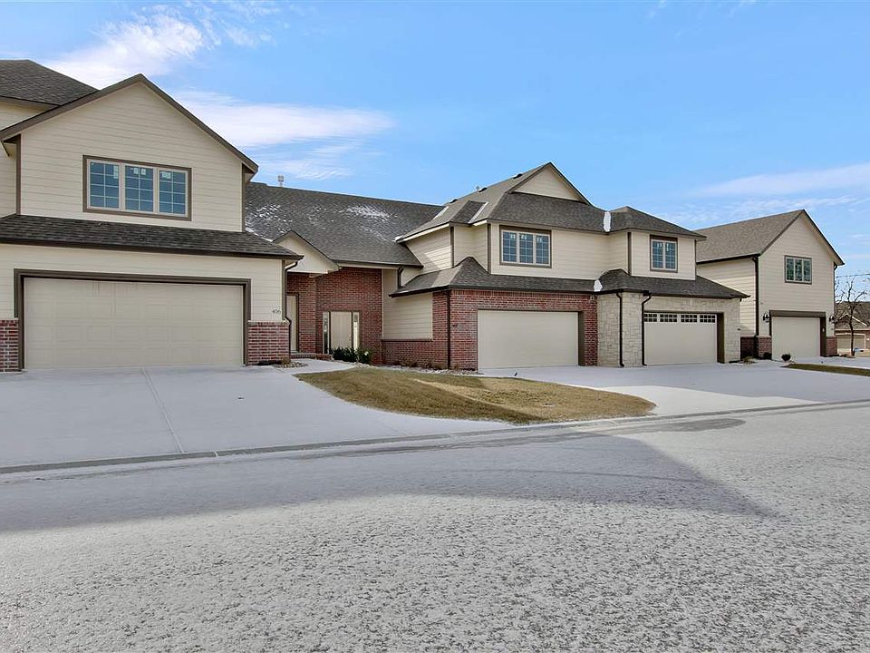 1st image of 818 McCloud Cir Unit 408