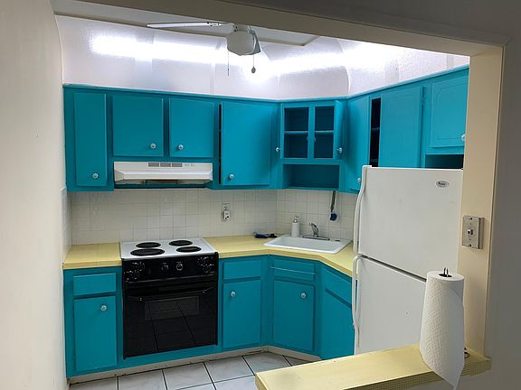 3rd image of 2453 NE 51st St APT D316