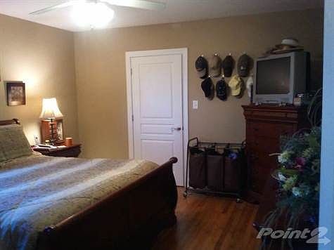 Great master bedroom, completly renovated