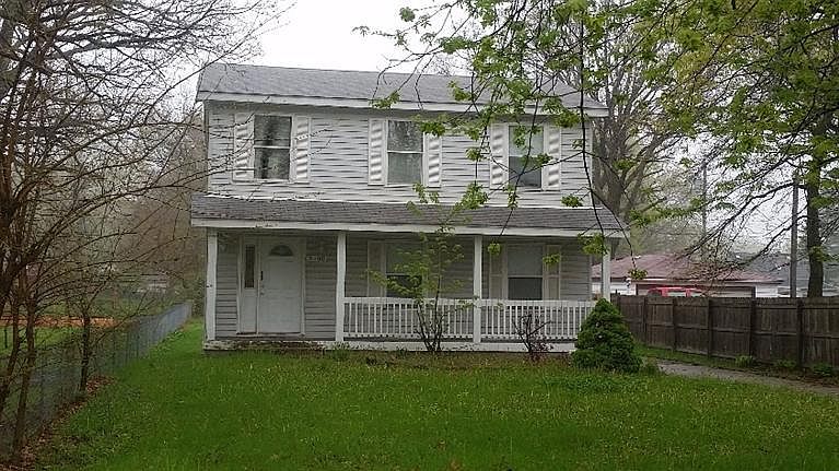 1st image of 3700 E 36th Ave