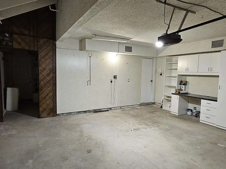 26032 Dundee Dr — Photo 18
