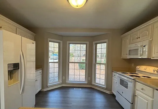 125 Golden Pond Ct — Photo 9