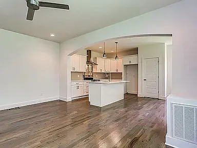 2423B Batavia St — Photo 18