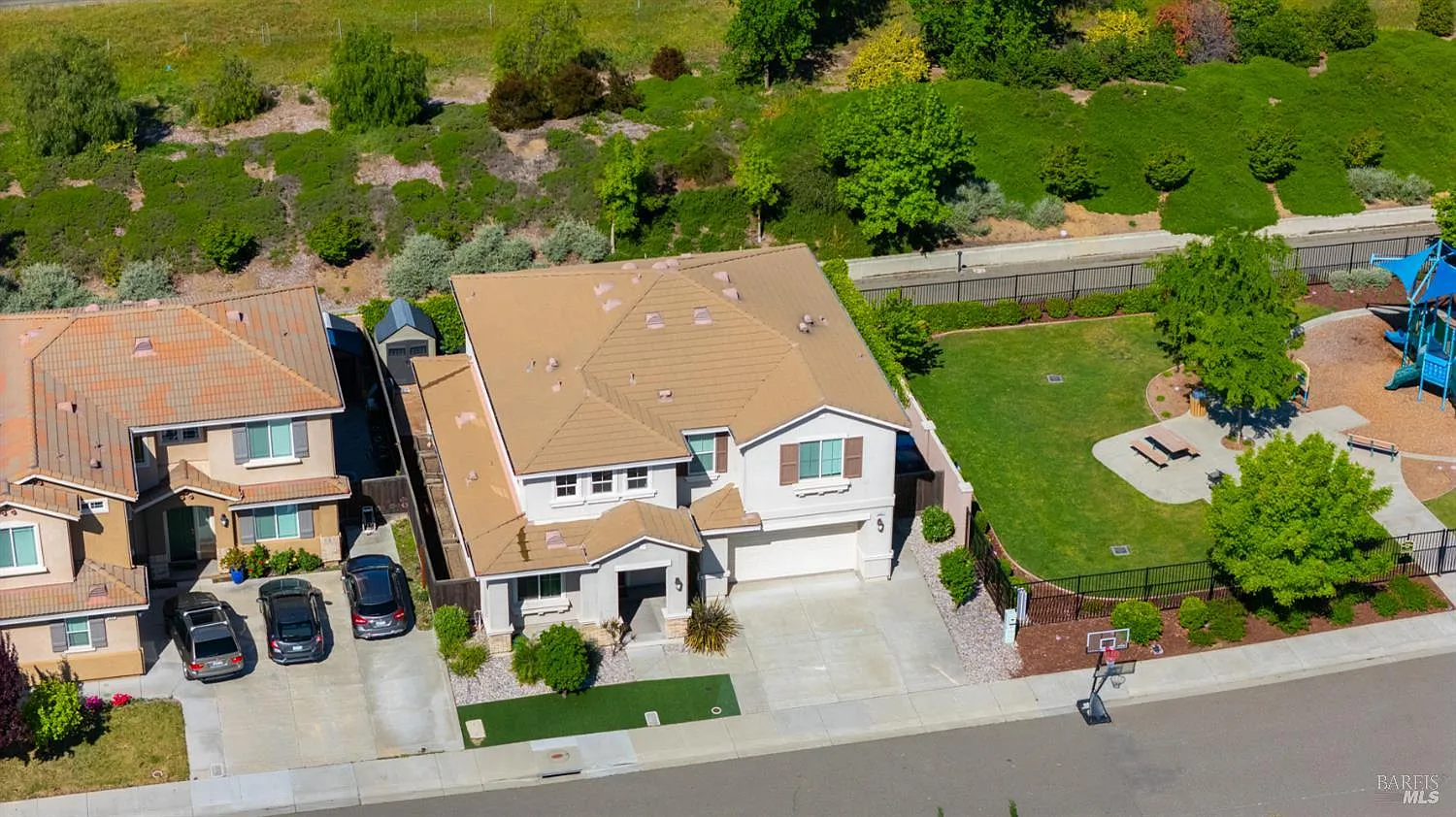 248 Aster Street photo 1
