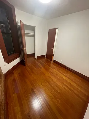 Rented by Bond New York | media 8