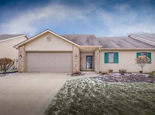 816 Owls Pt, Fort Wayne, IN 46825