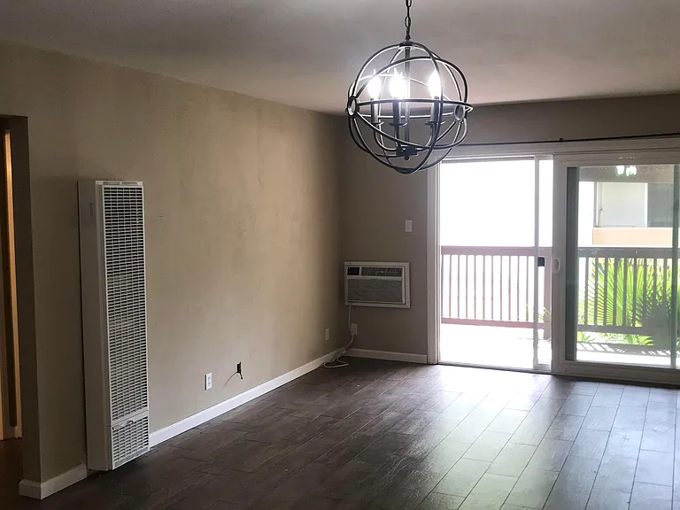 2600 Laguna Cir #E — Photo 6