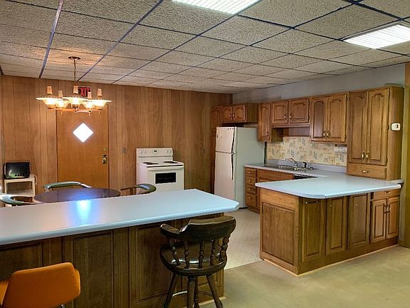 2nd image of 301-303 S 7th St #D3eced8ef