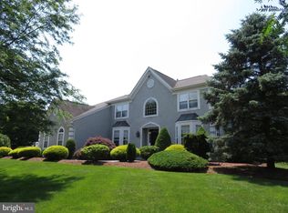 4 Somerset Ct, Allentown, NJ 08501