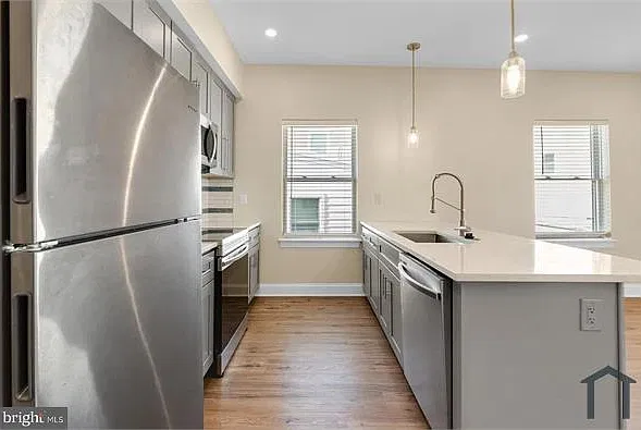 509 Gorgas Ln — Photo 2
