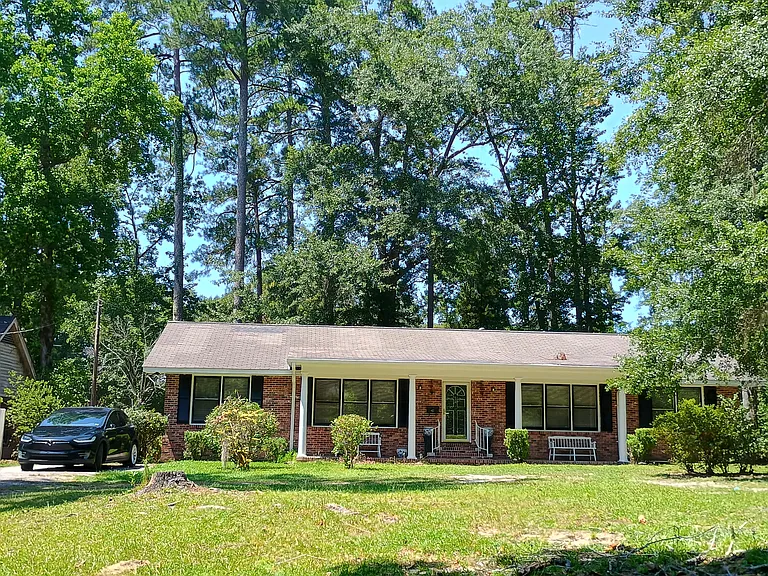 340 Brookside Dr — Photo 5