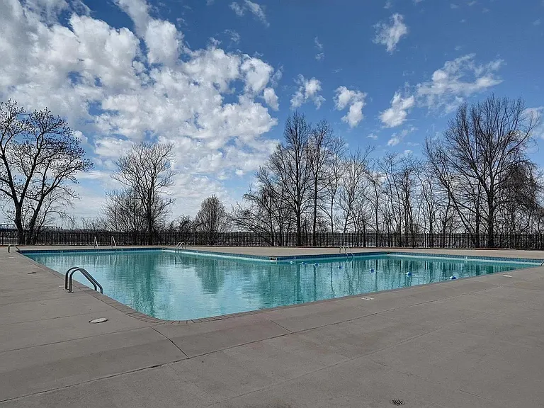 655 S Riverside Dr #1502 — Photo 31