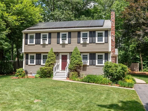 20 Pheasant Ln, Attleboro, MA 02703