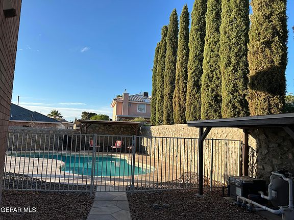 4th image of 10812 Loma De Vida Ln