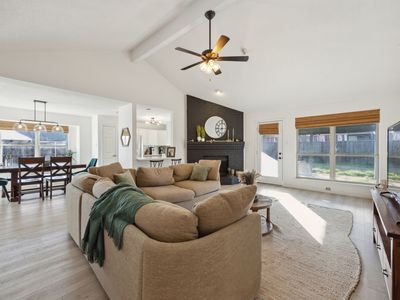 5201 Colonial Dr, Flower Mound, TX, 75028