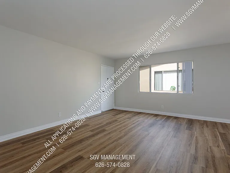 830 Elm Ave — Photo 5