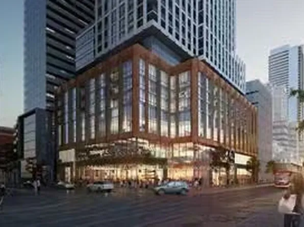 400 King St W, Toronto, ON