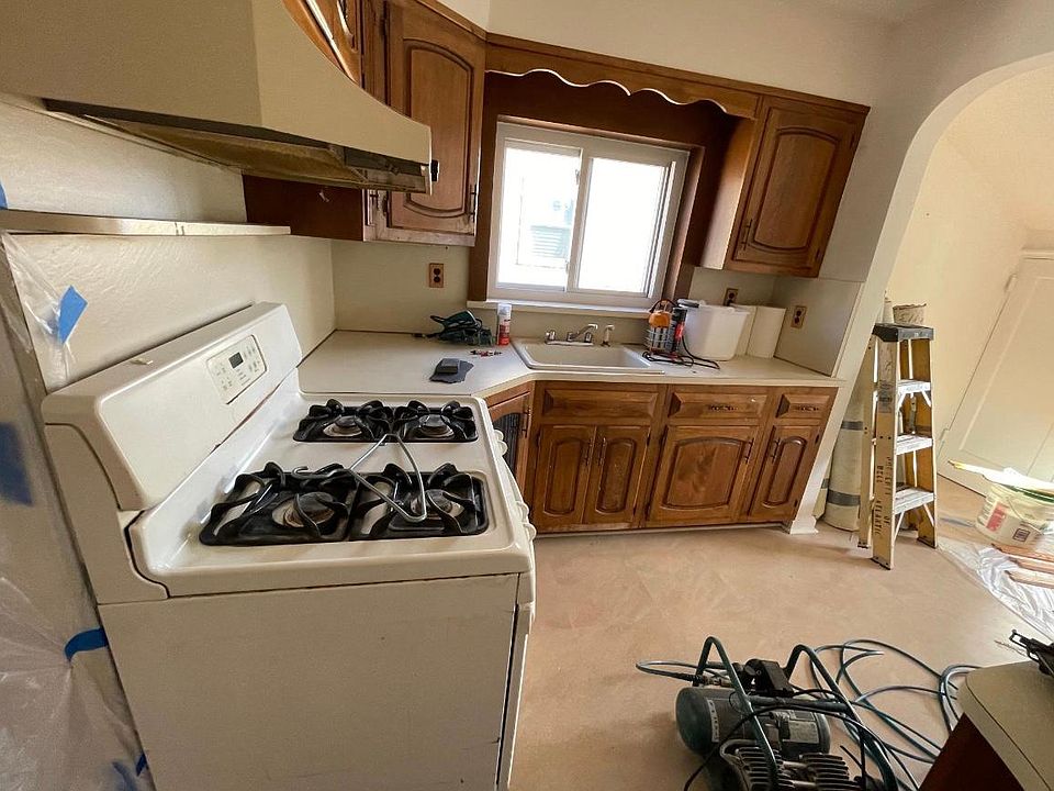 1st image of 159 Hyatt Ave #2A