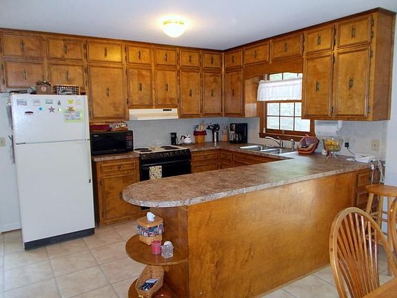 3rd image of 2082 Shady Ln