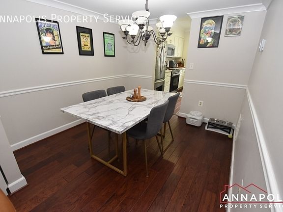 4th image of 1110 Commanders Way S