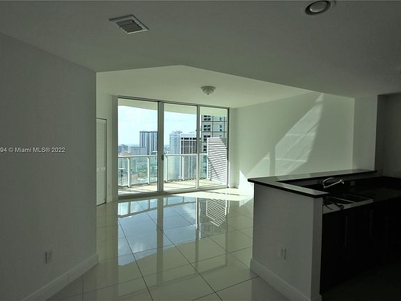 4th image of 300 S Biscayne Blvd #T-3005