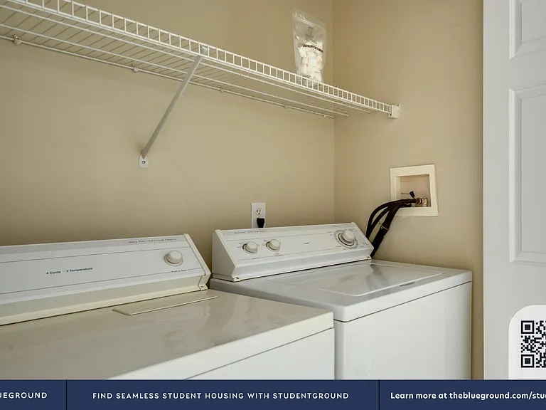 Washer/Dryer in Apartment