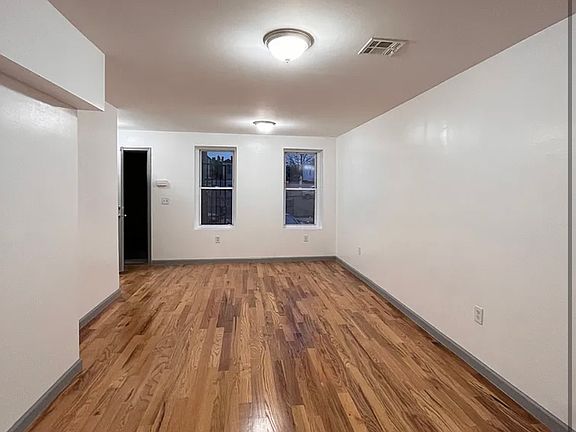 3rd image of 285 Forrest St #1