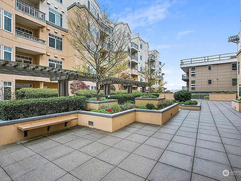 108 2nd Ave S #201 — Photo 16