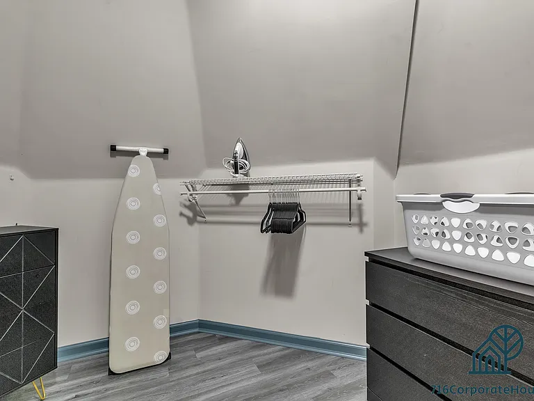 44 E Utica St #3B — Photo 12