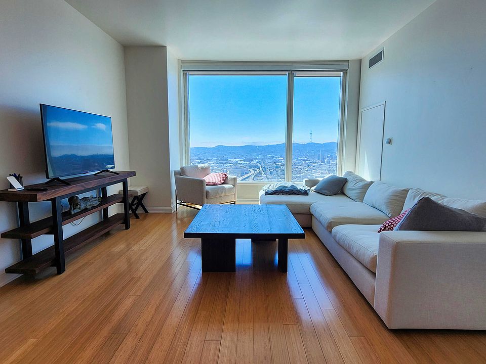 1st image of 425 1st St Unit 4305