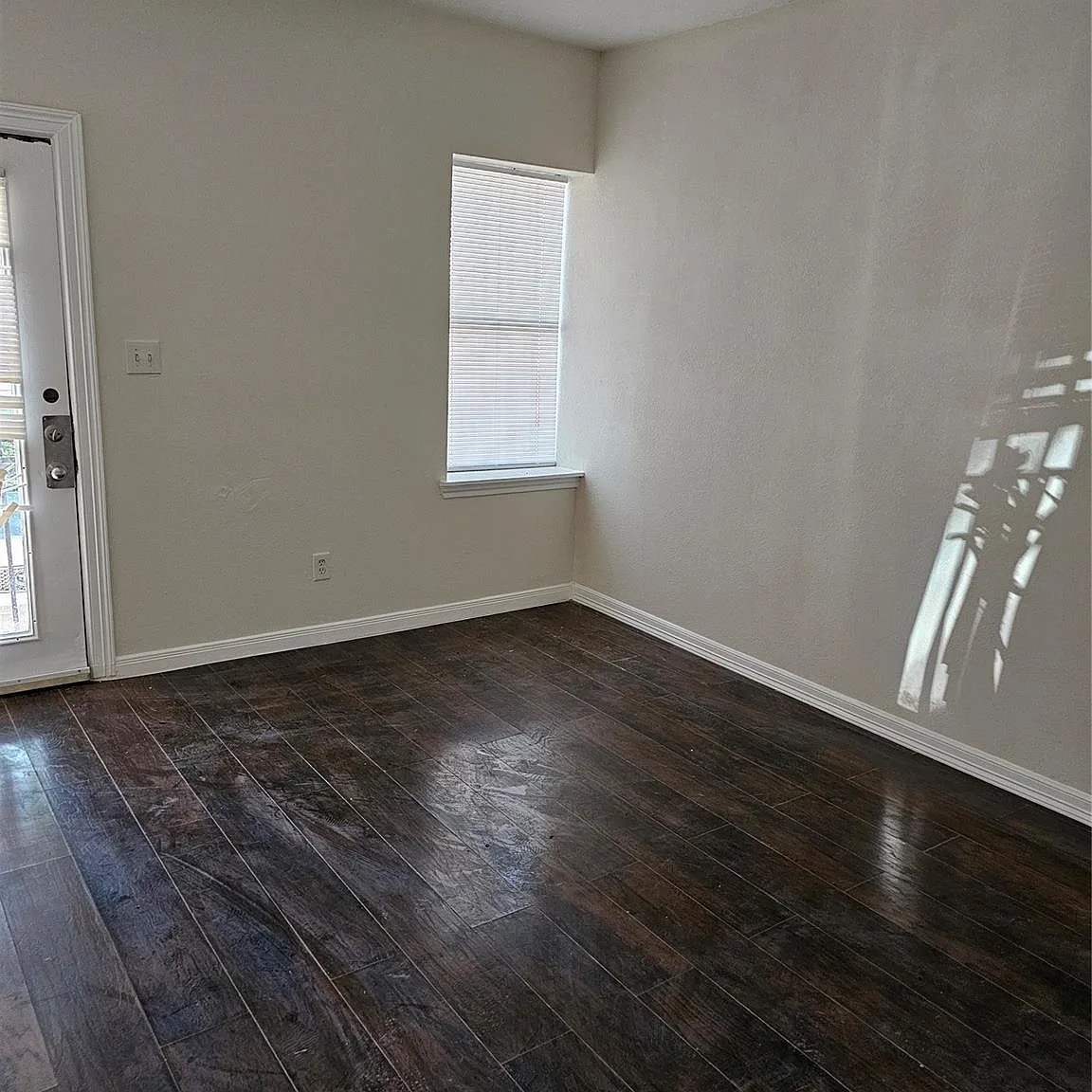1 bed, 1.0 bath, 450 sqft, $900 — Photo 4