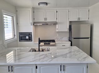 411 Beryl St APT E, Redondo Beach, CA 90277