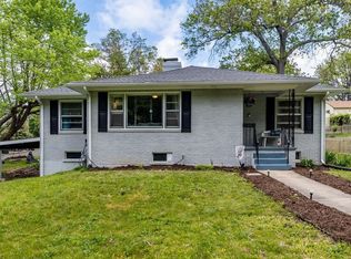 1301 D St, Waynesboro, VA 22980