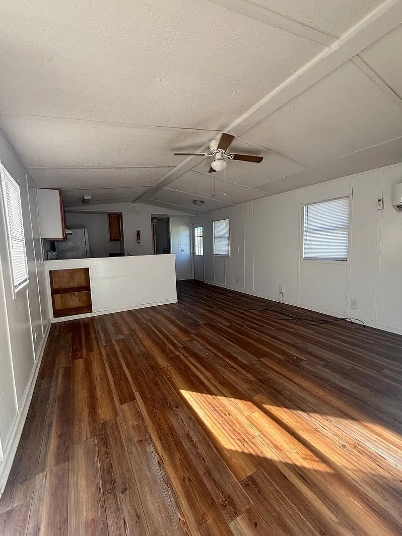 1 Water Oak Ln — Photo 2
