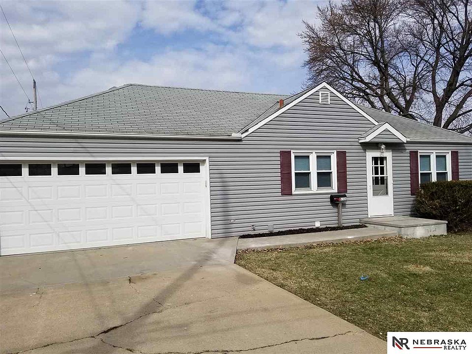 1st image of 5806 S 41st St