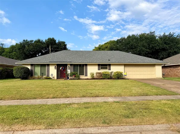 7514 Camelback Dr, Shreveport, LA 71105