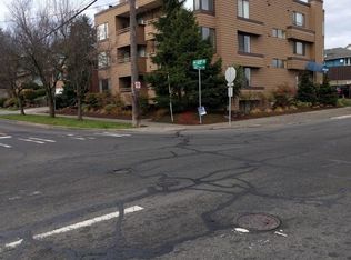 3200 NW 65th St APT 301, Seattle, WA 98117