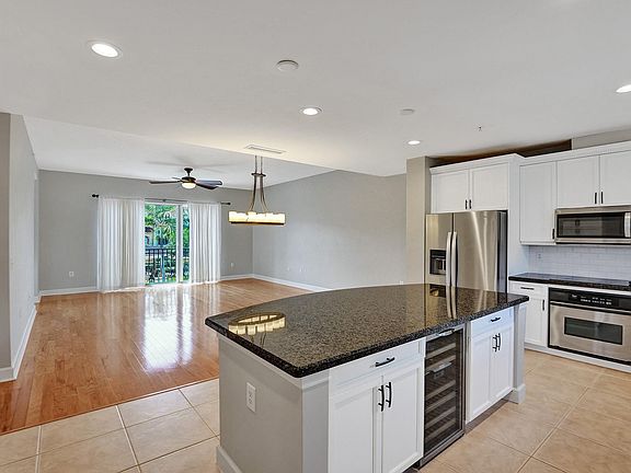 3rd image of 1861 Coral Heights Boulevard #502