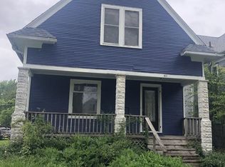 411 W Sheffield St, Saint Anne, IL 60964