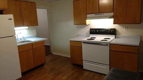 5th image of 2697 E Brutus St #3