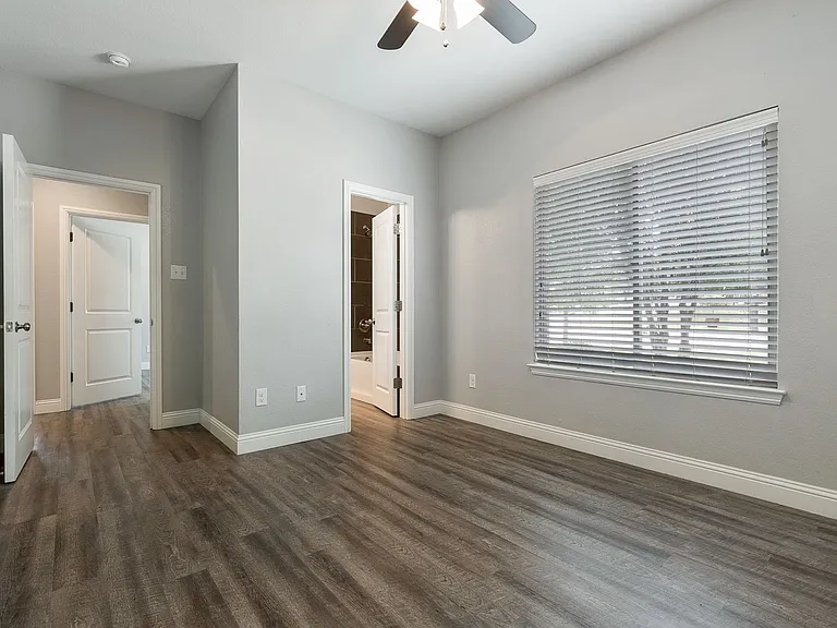 2840 Forest Park Blvd — Photo 9