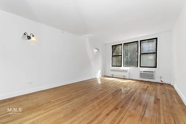 Rented by MNS | media 12