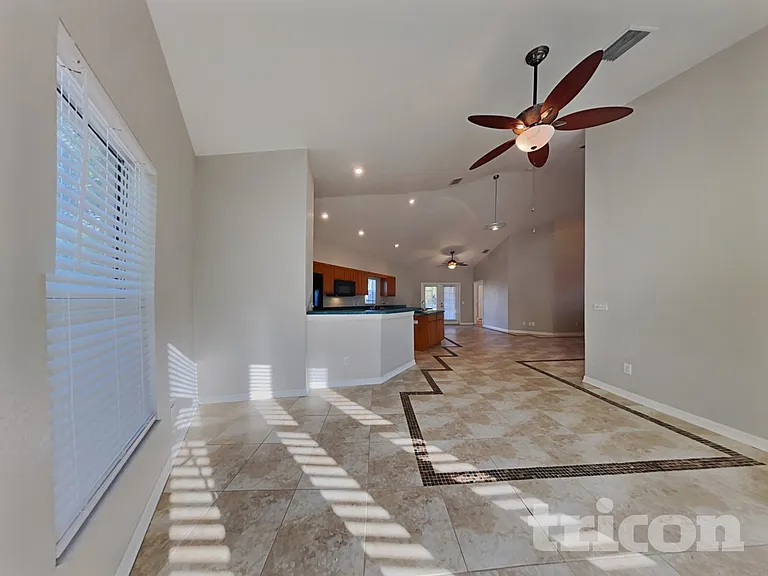 229 Lookout Dr — Photo 4