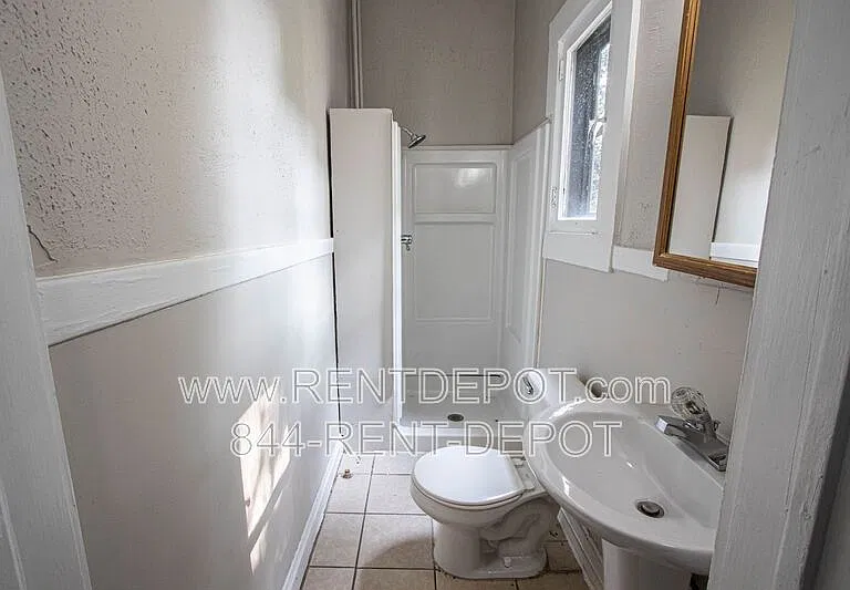 800 SE 2nd St #C — Photo 7