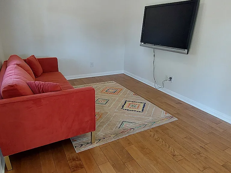 1000 E Commonwealth Ave — Photo 4