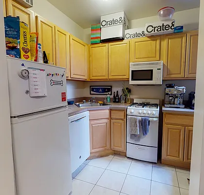 Rented by Bond New York | media 19